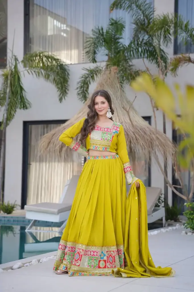 Designer Party Lehenga Choli & Dupatta Set_561