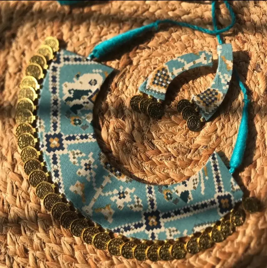 Half Moon Choker_112