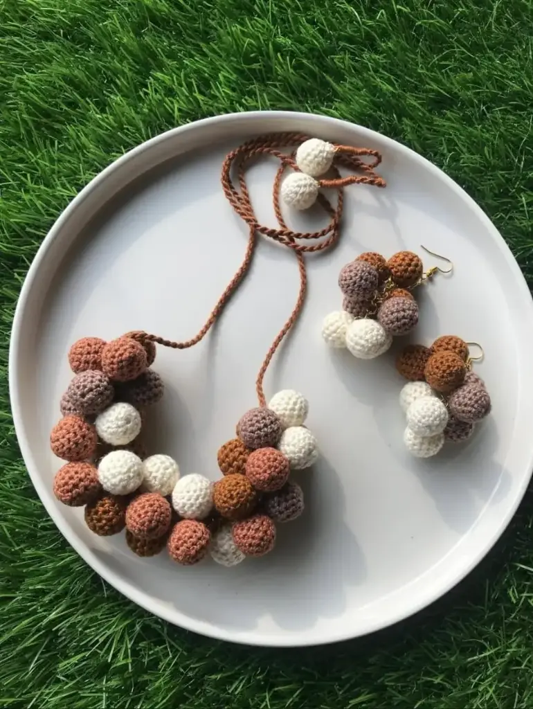 Monochrome Crochet Bead Jewellery Set_132