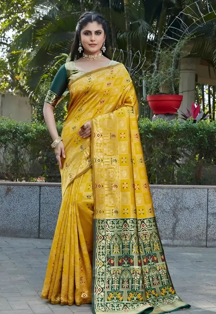 Gulab Jaal Banarasi Silk Saree_215