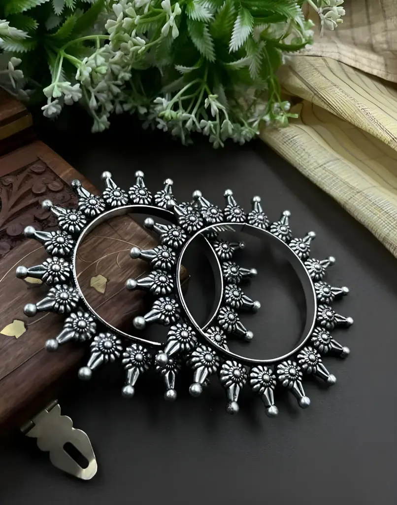 Oxidized Sun-burst Bangles