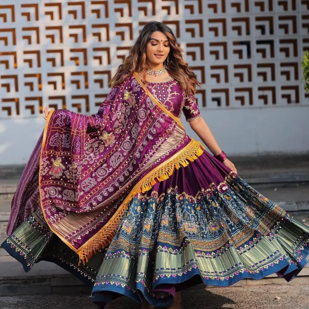 The Regal Purple & Blue Chaniya Choli_RASRANGINI_352