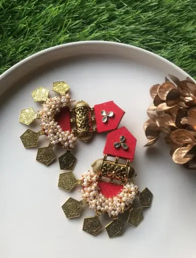 Long Hexagon Ginni Earrings_74