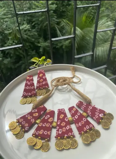 [86] Coin necklace with tarsel earrings_86