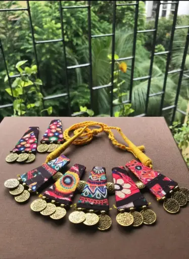 [91] Coin necklace with tarsel earrings_91