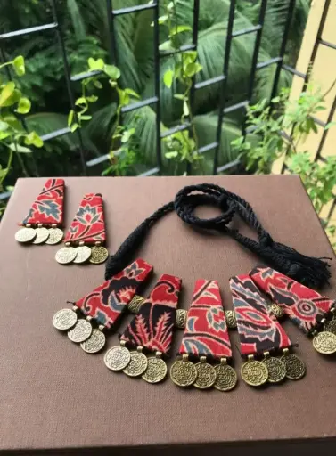 [92] Coin necklace with tarsel earrings_92