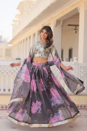 [562] Fully Flaired Lehenga Choli_563
