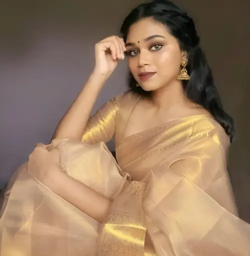 [194] Classic Golden Banarasi Silk Saree with Rich Zari Weaving_194