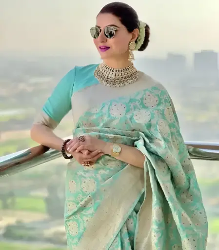 [195] Mint Ivory Kanjeevaram Silk Saree with Floral Zari Weaving_195