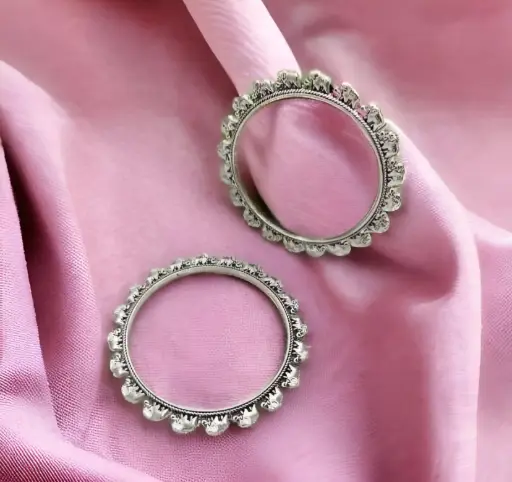 Heritage BloomOxidised Silver Bangle_218