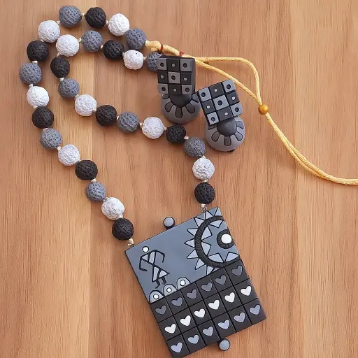 [222] Monochrome Tribal Terracotta Necklace Set(M)