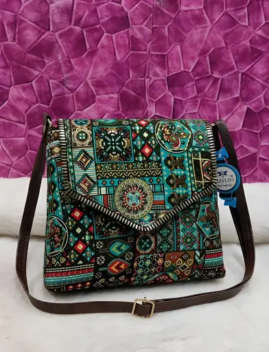 [348]  The Artistic Patchwork Bag_348
