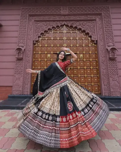 [359] The Classic Black & Red Rangmahal Chaniya Choli_RASRANGINI_359